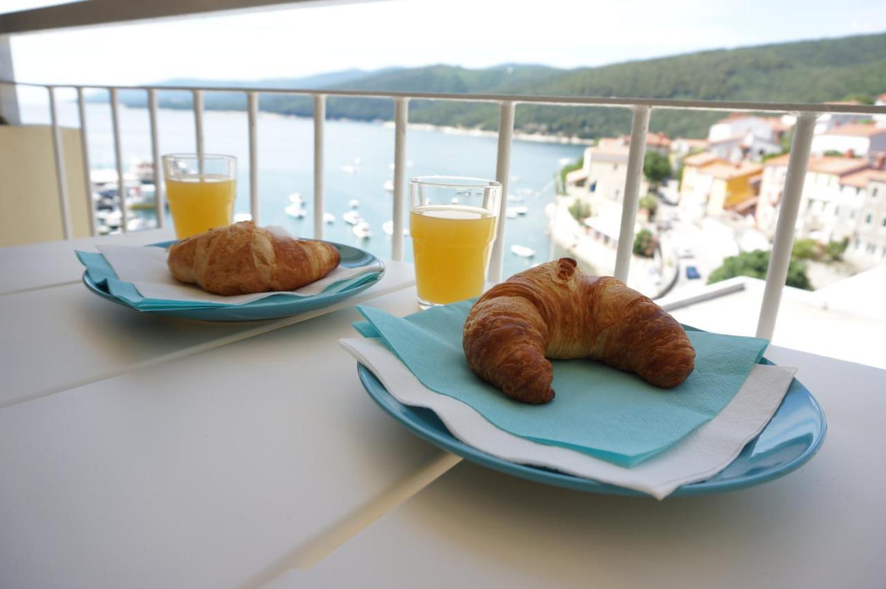 Apartment Layla - Intermezzo With Sea View In Center Of Rabac Exterior photo