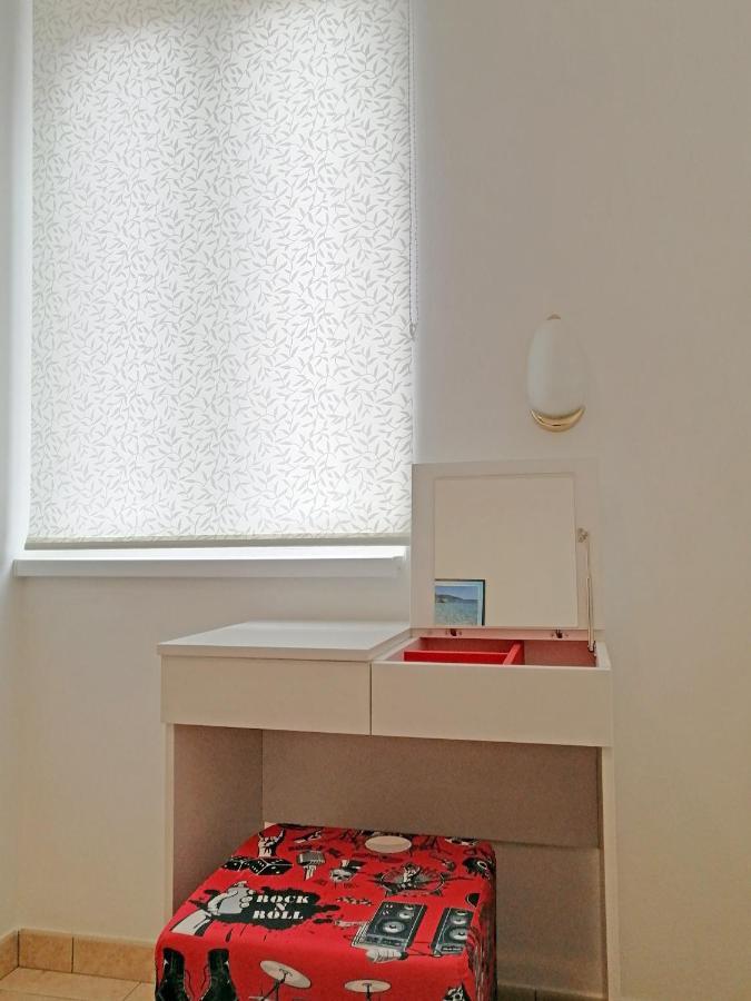 Apartment Layla - Intermezzo With Sea View In Center Of Rabac Exterior photo