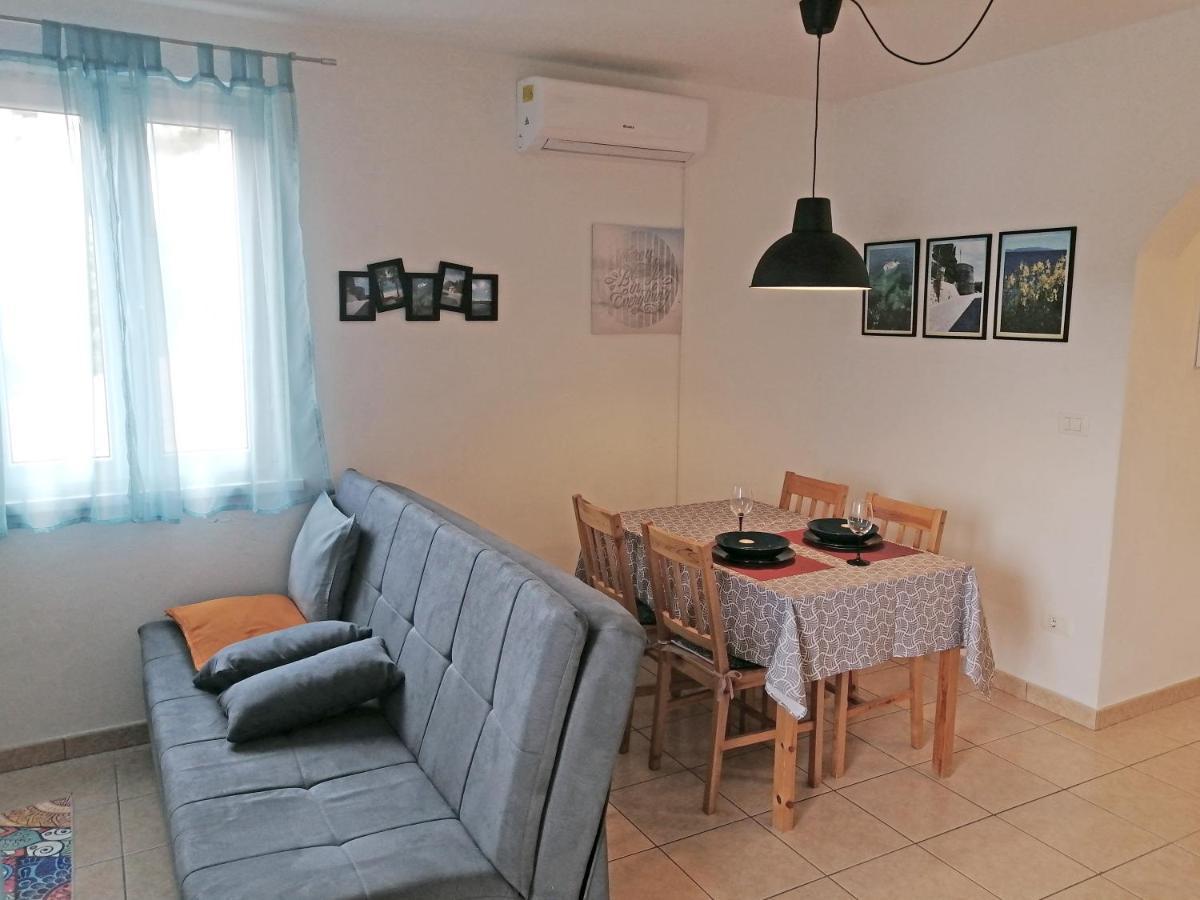 Apartment Layla - Intermezzo With Sea View In Center Of Rabac Exterior photo